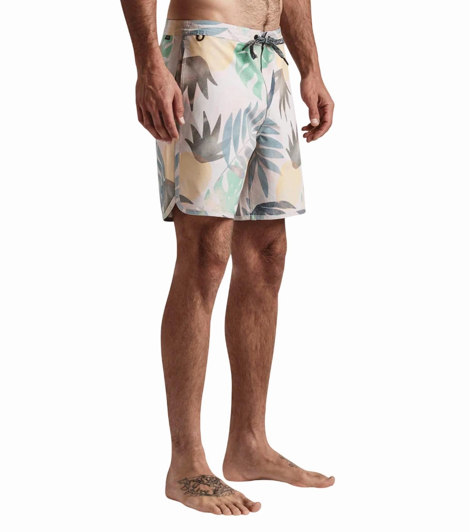 Chiller Boardshorts 17" In De Palmas Multi Color