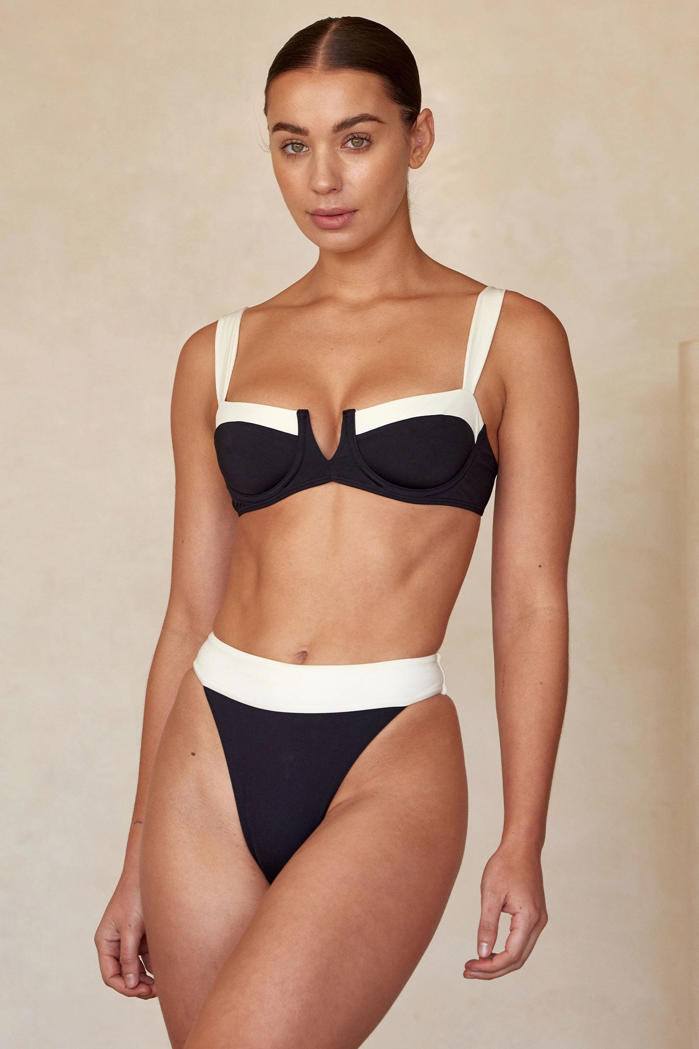 Clovelly Top - Black/Ivory