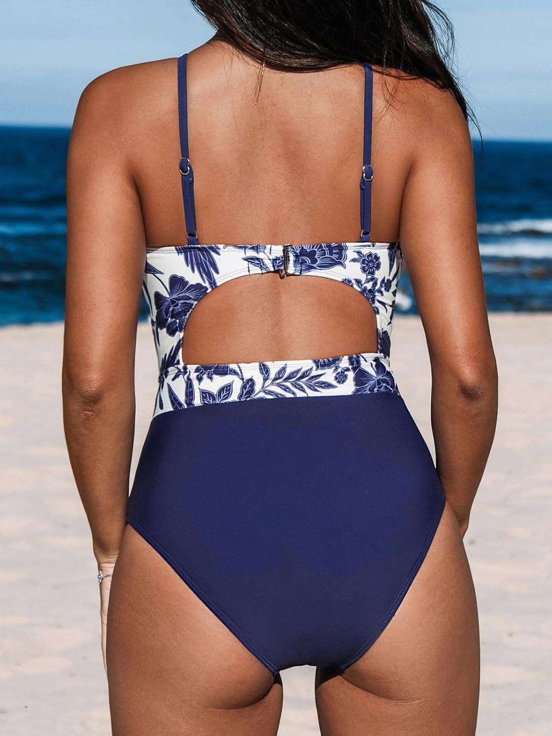 CUPSHE Women's One Piece Swimsuit Plunge Neckline Cutout Criss Cross Bathing Suit